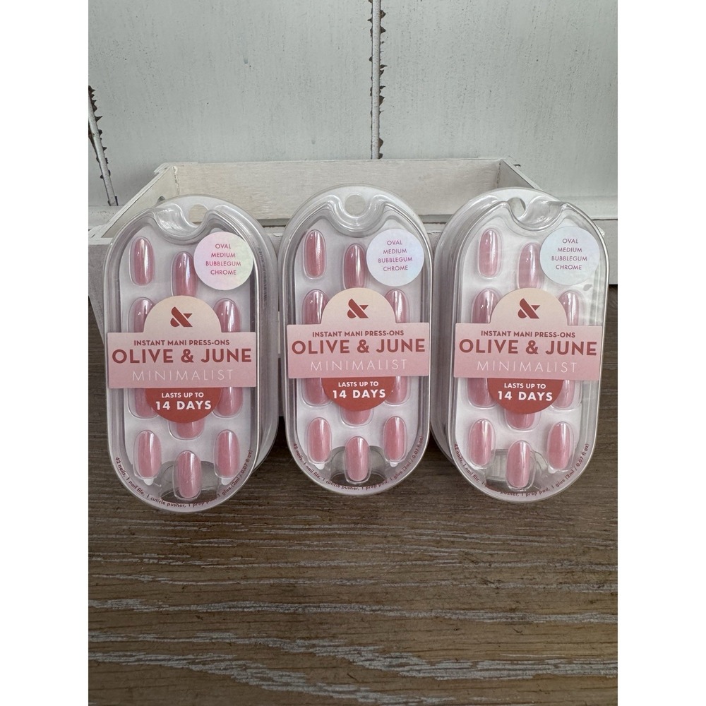 Olive & June Minimalist Bubblegum Chrome Press-On Nails Medium Oval 3 Pack